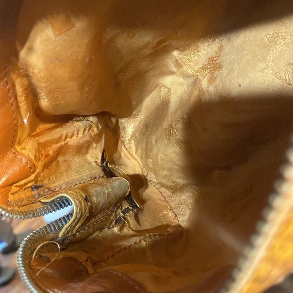 Mcm mini Boston- Germany -Authentic ✅Well used condition -firm in price . - Picture 14 of 16